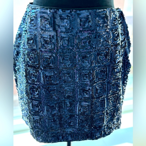 H&M navy sequin mini skirt size 6 great condition - Picture 5 of 9